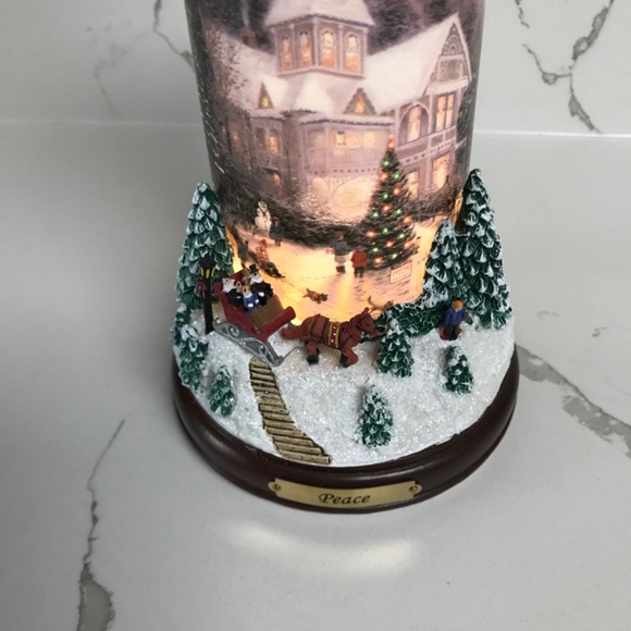 Bradford Exchange Thomas Kinkade Flameless Snowflake Projector Lights  ‘Peace’ - Picture 4 of 9